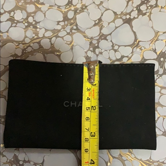 Chanel SLG Sleeve - Picture 2 of 6